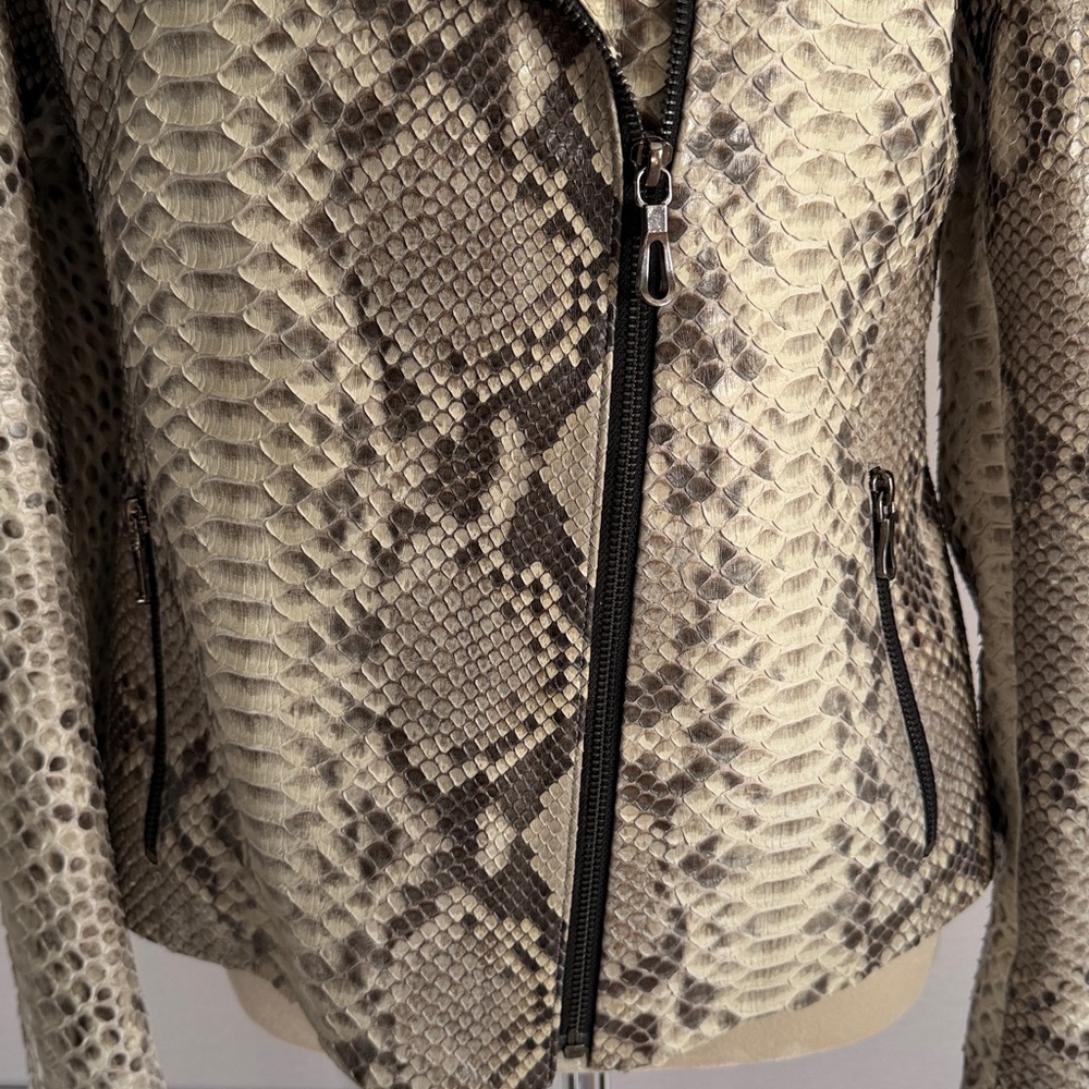 Women's python biker jacket - Picture 4 of 12